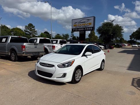 Used 2017 Hyundai Accent SE FWD image 40