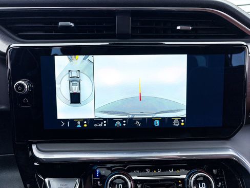 Used 2023 GMC Sierra 1500 Denali Ultimate image 9