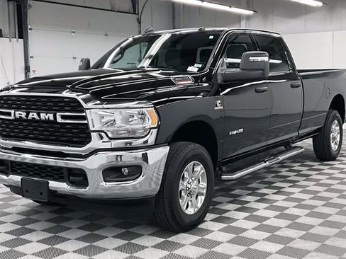Used 2024 RAM 3500 Big Horn image 12