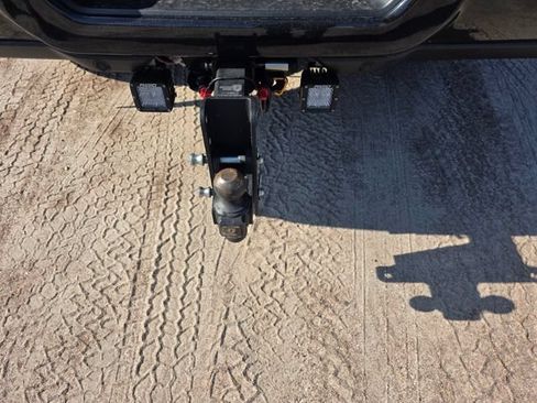 Used 2022 RAM 2500 Laramie w/ Night Edition AWD/4WD image 6