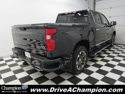 Used 2023 Chevrolet Silverado 1500 High Country image 16
