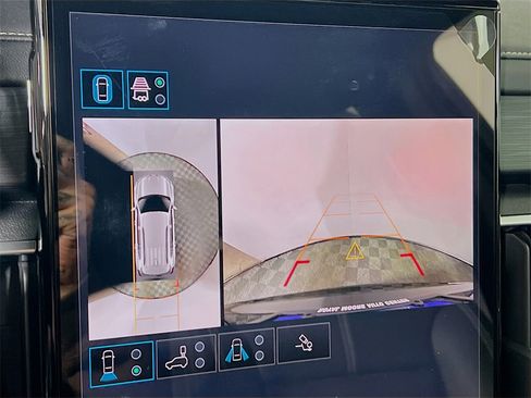 New 2026 GMC Acadia Elevation image 12