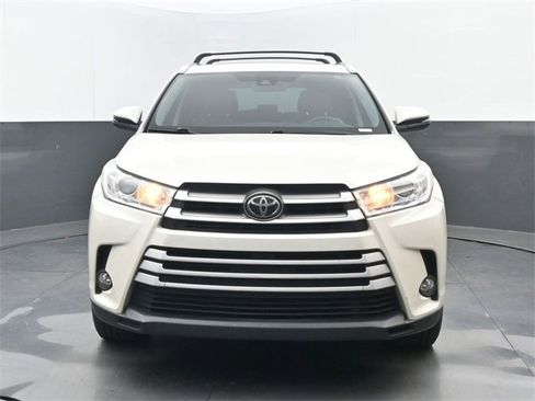 Used 2018 Toyota Highlander XLE image 5
