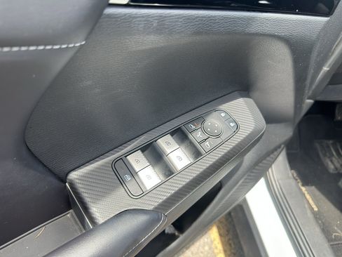 Used 2023 Mitsubishi Outlander SE AWD/4WD image 18