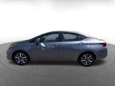 Used 2025 Nissan Versa SV FWD image 9