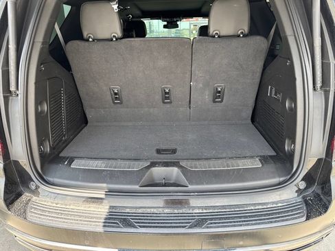 Used 2023 GMC Yukon AT4 w/ AT4 Premium Package AWD/4WD image 21