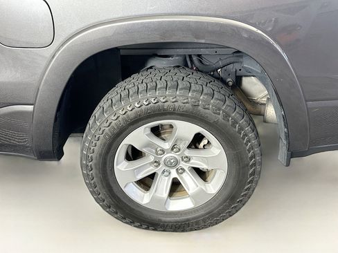 Used 2020 RAM 1500 Laramie AWD/4WD image 11