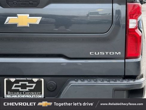 Used 2022 Chevrolet Silverado 1500 Custom w/ Safety Confidence Package RWD image 8
