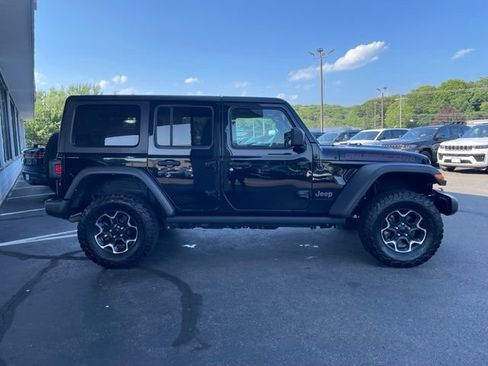 Used 2023 Jeep Wrangler Unlimited Rubicon w/ Cold Weather Group AWD/4WD image 4