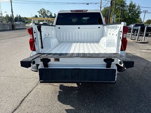 Used 2023 Chevrolet Silverado 1500 Custom AWD/4WD image 24