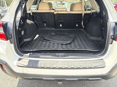 Used 2018 Subaru Outback 2.5i Limited AWD/4WD image 23