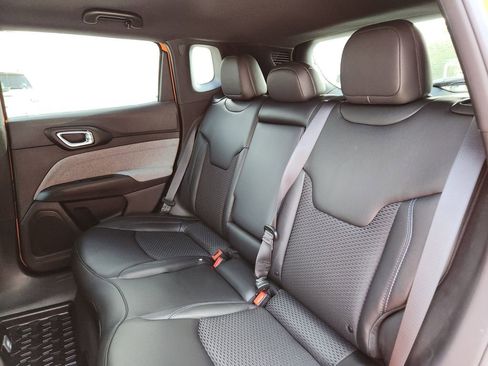 New 2026 Jeep Compass Latitude image 16