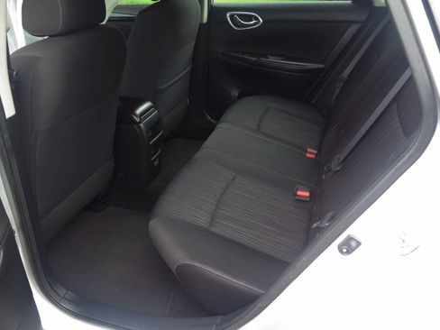 Used 2019 Nissan Sentra SV FWD image 10