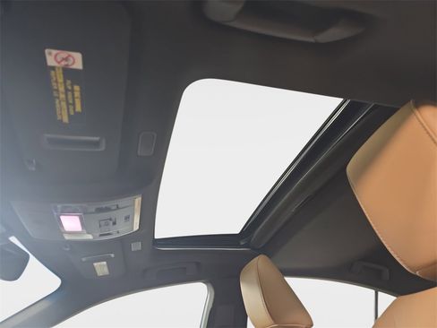 Used 2021 Lexus ES 300h w/ Luxury Package image 33