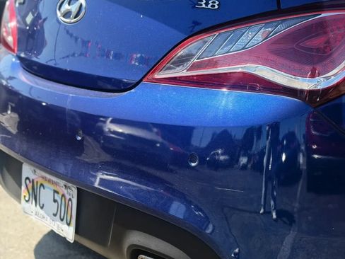 Used 2015 Hyundai Genesis 3.8 RWD image 6