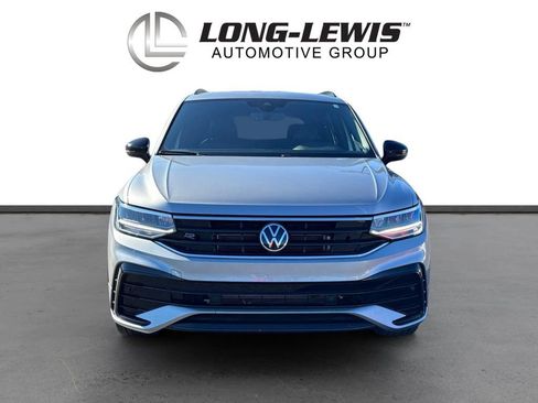 Used 2024 Volkswagen Tiguan SE R-Line image 11