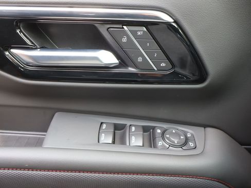 New 2026 Chevrolet Suburban RST AWD/4WD image 17