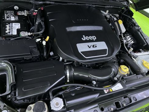 Used 2016 Jeep Wrangler Sport AWD/4WD image 15