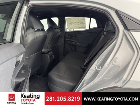 Used 2026 Toyota C-HR AWD/4WD image 6