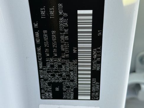 Certified 2025 Toyota Grand Highlander AWD image 30