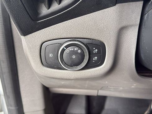 Used 2021 Ford Transit Connect XLT FWD image 12