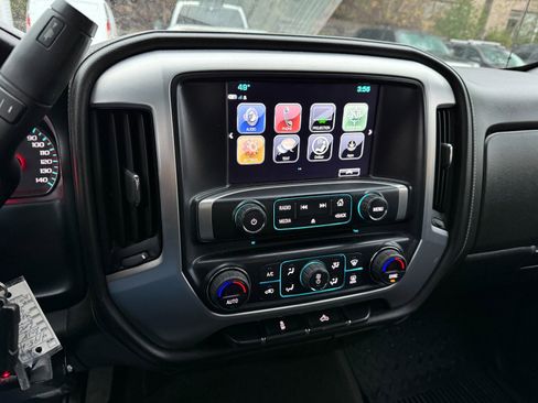 Used 2018 GMC Sierra 1500 SLE w/ SLE Value Package image 30