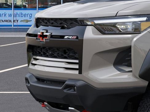 New 2026 Chevrolet Colorado ZR2 w/ Technology Package AWD/4WD image 37