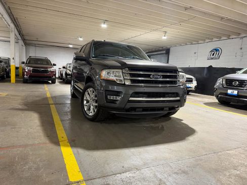 Used 2017 Ford Expedition Limited AWD/4WD image 7