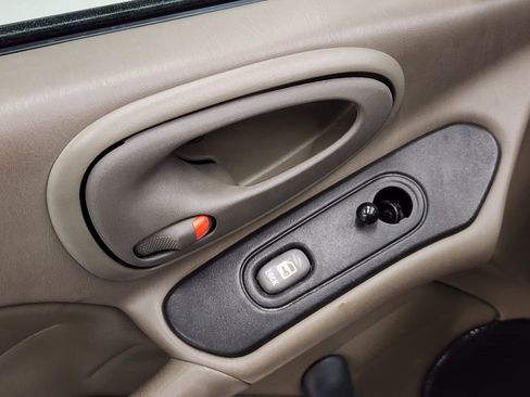 Used 2002 Pontiac Grand Am SE image 19