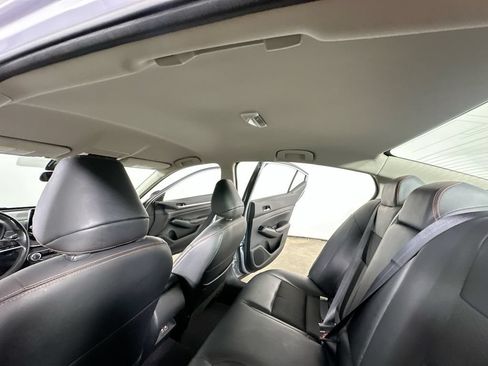 Used 2024 Nissan Altima 2.5 SR FWD image 13