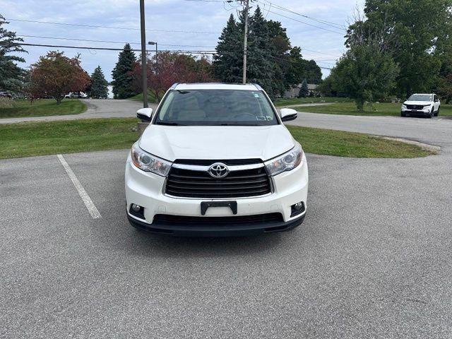 Used 2016 Toyota Highlander XLE AWD/4WD image 8