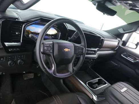 Used 2025 Chevrolet Silverado 3500 High Country w/ High Country Premium Package AWD/4WD image 15