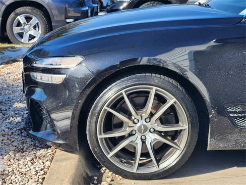 Used 2022 Genesis G70 3.3T image 10