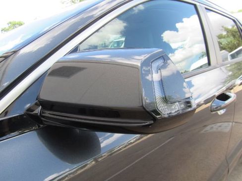 Used 2023 Kia Niro EX Touring image 18