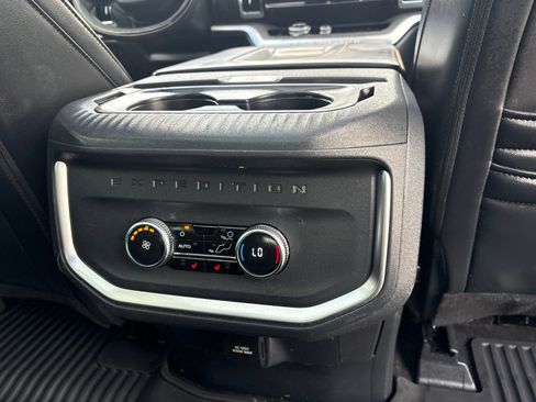 Used 2025 Ford Expedition Tremor AWD/4WD image 25