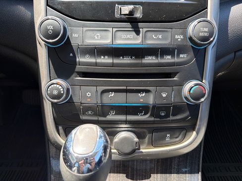 Used 2016 Chevrolet Malibu LT w/ Power Convenience Package FWD image 20