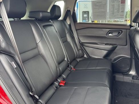 Certified 2022 Nissan Rogue SV w/ SV Premium Package image 15