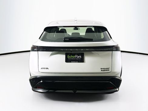 Used 2024 Nissan Ariya AWD image 7