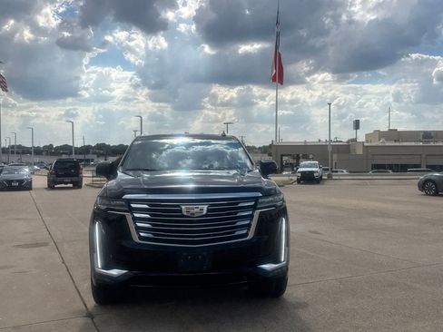 Used 2023 Cadillac Escalade ESV Premium Luxury Platinum AWD/4WD image 5