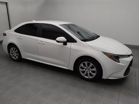 Used 2021 Toyota Corolla LE FWD image 11