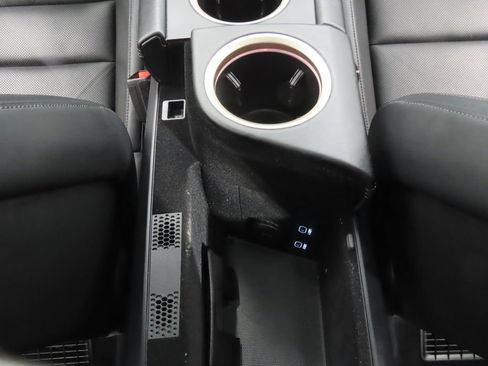 Certified 2021 Porsche Taycan Turbo S AWD/4WD image 31