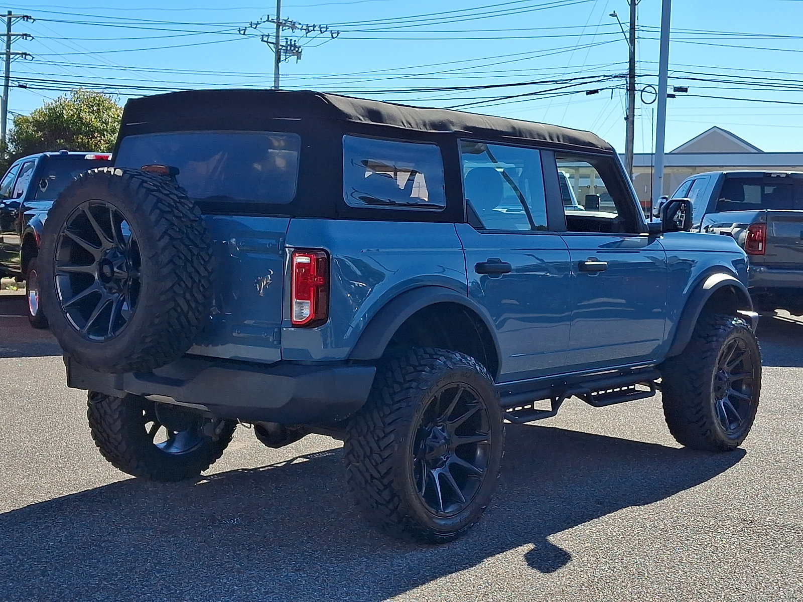 Used 2023 Ford Bronco 4-Door AWD/4WD image 11