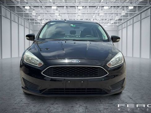 Used 2017 Ford Focus SE FWD image 8