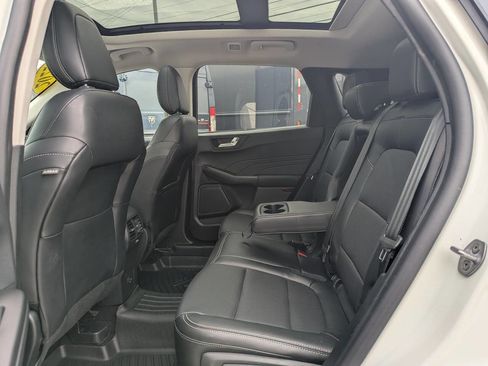 Used 2022 Ford Escape Titanium AWD/4WD image 15