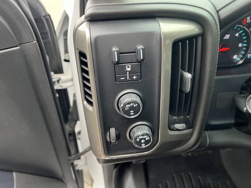 Used 2017 Chevrolet Silverado 1500 High Country image 17