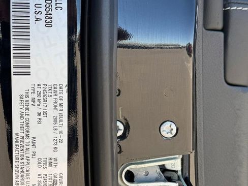 Certified 2022 Jeep Cherokee Latitude w/ Sun & Sound Group image 29