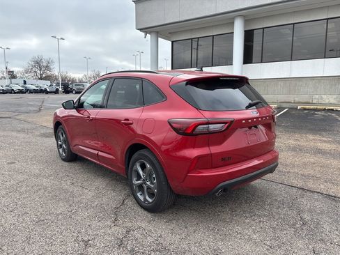 Certified 2024 Ford Escape ST-Line Select w/ Tech Pack #2 image 5