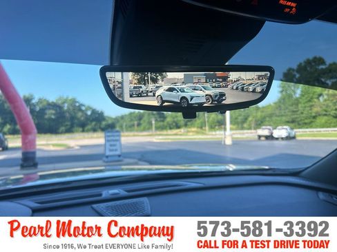 Used 2025 Chevrolet Traverse RS w/ LPO, Floor Liner Package AWD/4WD image 14