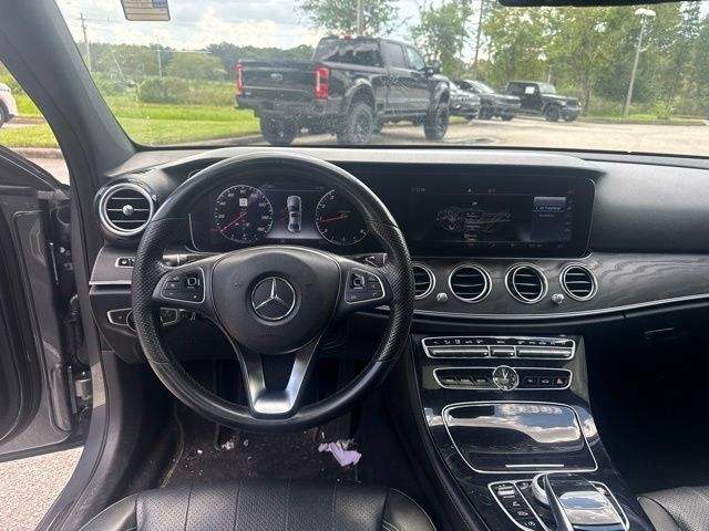Used 2017 Mercedes-Benz E 300 image 12