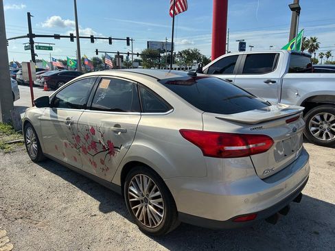 Used 2018 Ford Focus Titanium FWD image 5